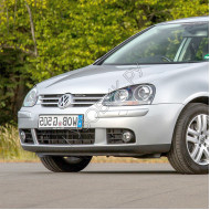 Бампер передний в цвет кузова Volkswagen Golf 5 (2003-2007)